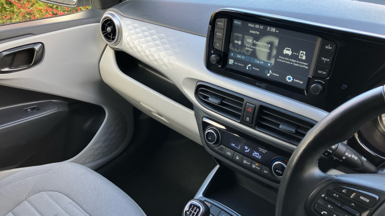 Hyundai i10 1.0 MPi Premium 5dr Petrol Hatchback